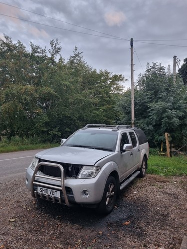 Breaking nissan navara d40 - nissan,