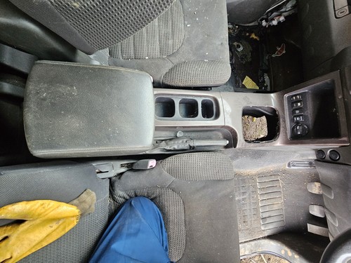 Nissan pathfinder glove box - glove,