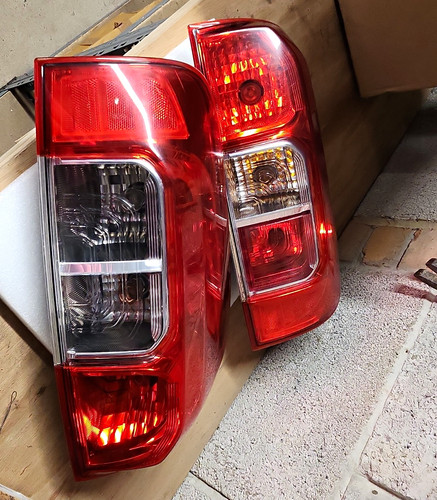 Nissan navara mp300 rear - nissan, rear/