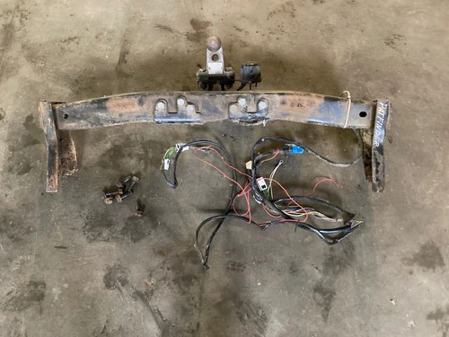 Breaking nissan pathfinder r51 - nissan,